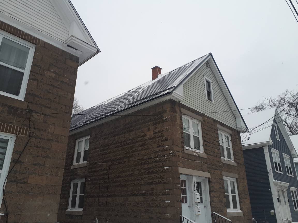 Completed roofing project